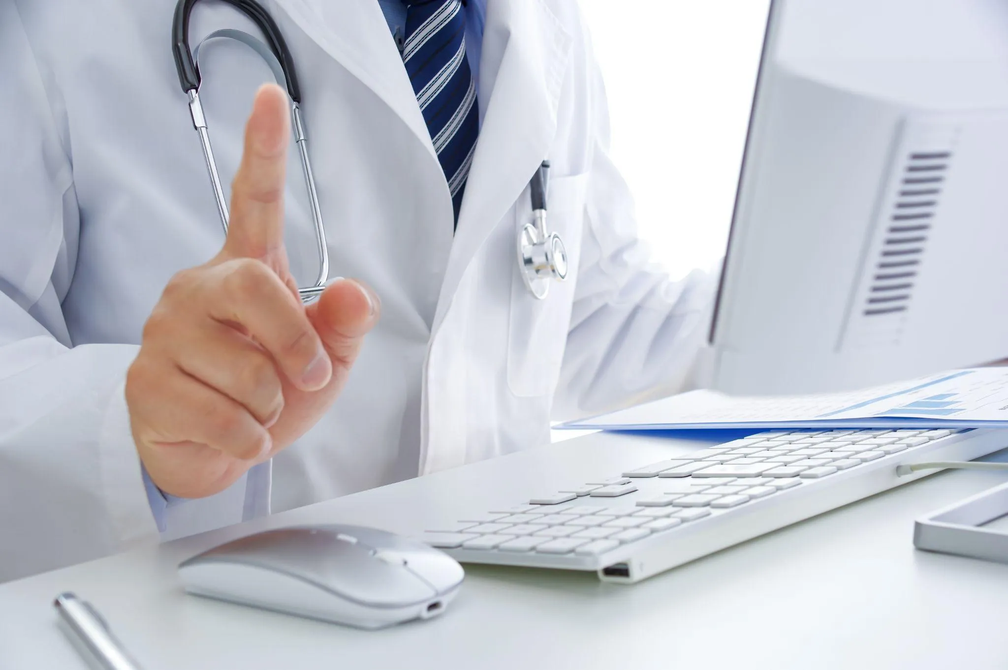 歯科で使うマイクロスコープとは